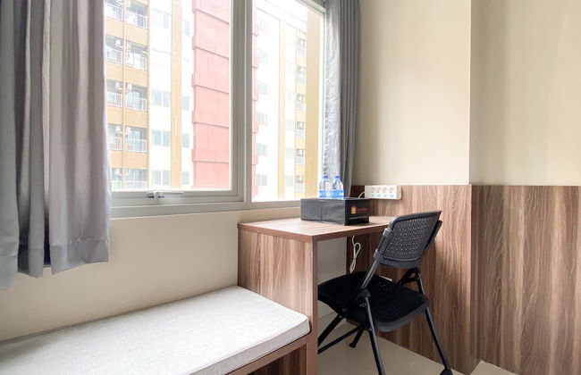 Modern Look Studio Room at LRT City Jatibening Apartment - Photo 6