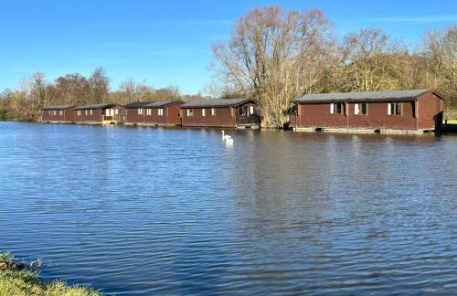 Bure River Lodge Houseboat - Photo 1