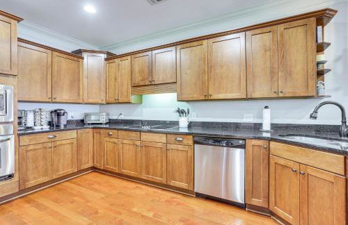 Private Patio, Decks Waterfront Eatonton Townhome - Foto 11