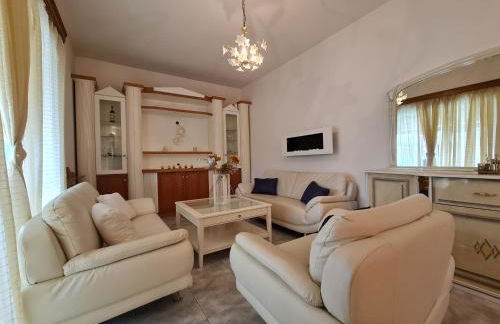 Myrtia Guest House - Photo 43