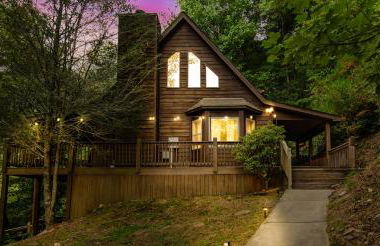 Amazing Creek View Cabin w/ Hot Tub, Firepit & Pool Table - Foto 69