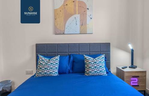 L2 - INVOICE and REDUCED PRICE only via SUNRISE SHORT LETS DUNDEE, Stunning 4 Bed House with 6 Beds and 3 bathrooms, TVs in each room, Free Parking, Fully Equipped, Local Amenities, Easy Ring Road Access, Special Rates and ONLY 9 Mins to STANNERGATE Ports - Foto 37