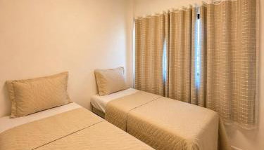Flat com Piscina Guarajuba 2 Quartos 100m da Praia - Foto 5