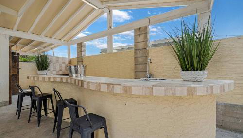 Spacious 4BR w/ Pool, Spa, Mini Golf & Game Lounge - Foto 5, Garden