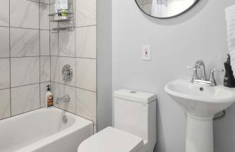 Downtown location Near the Beach Dog Friendly - Photo 14