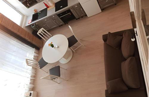 Appt climatisé, 4 à 6 couchages Tarn, Albi, Gaillac, Cordes, Wifi gratuit, boîte à clés, proche commodités et gare routière - Foto 4