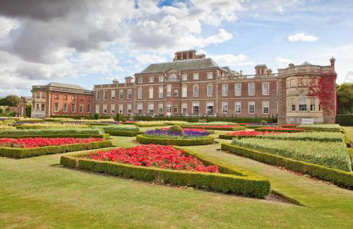 Entire Thatched Cottage - Photo 24