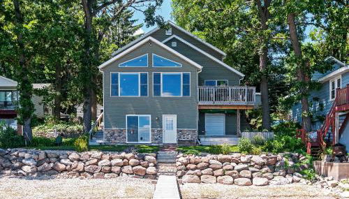 Spacious Edgerton Home with Private Beach and Views! - Foto 3