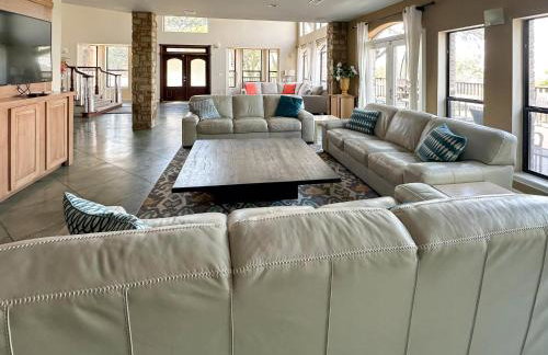 Luxurious Lakefront Estate: Spectacular Views, Expansive Grounds and Private Jetty - Foto 19