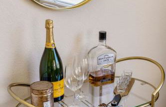 Luxe Palm Springs Villa- Sunset Oasis Private Heated Pool & Spa on Golfcourse - Foto 57