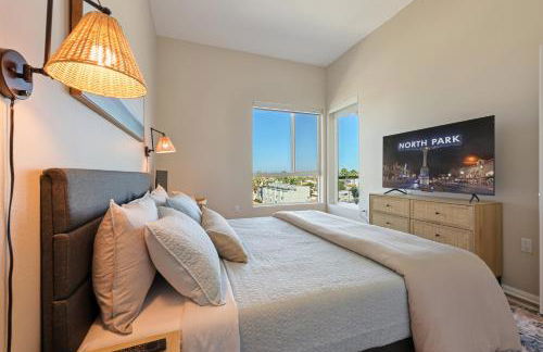 Luxury Living in N Park, 2BR, King Beds, Parking - Foto 16