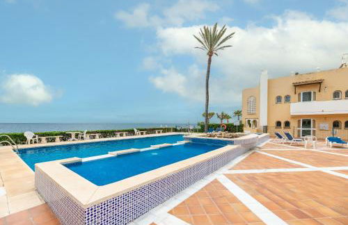 Estepona Beach Apartment - Photo 2
