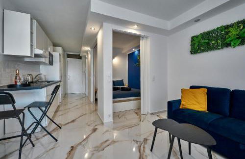 Palm View House - Photo 1