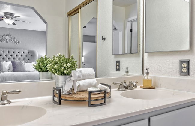 Luxurious Home with Red Rock Views - Foto 26