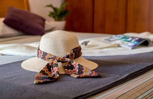 Terra Magica Deluxe Apartment OR Room with Private Parking, Terrace and Sea View - Foto 37