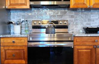 Stylish Mountain Chalet 15mins to Gore Mountain , Large Hot Tub, Playroom & Large Heated Pool - Foto 14