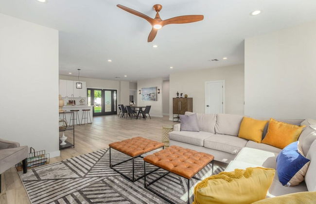 Modern Arcadia Estate Htd Pool Bikes Chef Kitchen - Foto 8