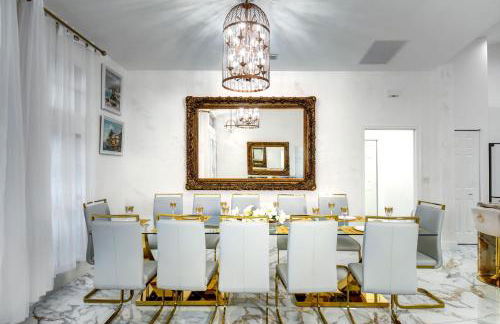 Stunning House with Beautiful Lake View - Foto 22