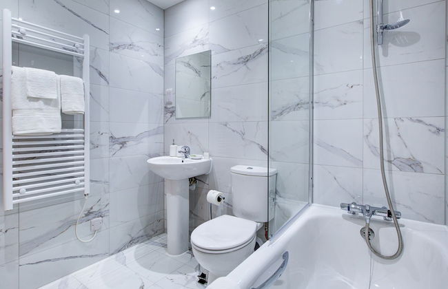 Hybrid Resi - Mitcham - Foto 31