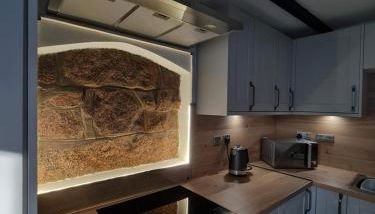 Puffin Cottage - Photo 4, stove, pet friendly