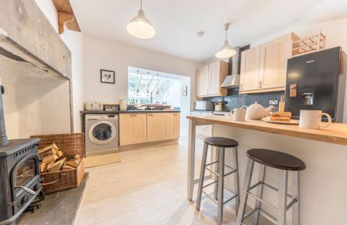 Tastefully decorated, family friendly property, central Kirkby Lonsdale, parking and EV charger - Photo 10