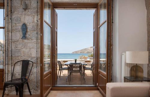 Aura Seafront Villa - Photo 19