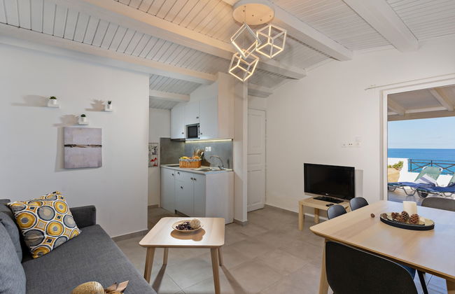 Castello Apartments - Photo 37