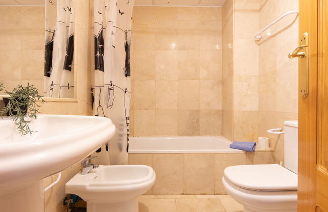 3 bedroom House in Salou with swimming pool and garden - Photo 16