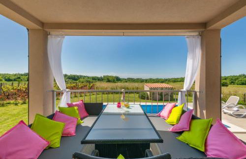 Family holiday house with private pool and playground - Foto 41