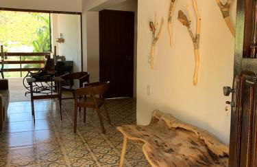 Casa Amarela - 3 suítes e piscina - Foto 16