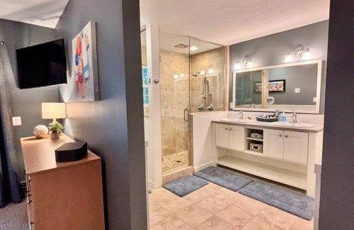 Spectacular Suttons Bay Stay - Game Room Kayaks Pizza Oven & More - Foto 64