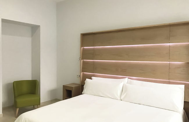 Feelathome Rivero Apartments - Photo 13