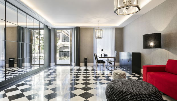 Coin salon dans le hall