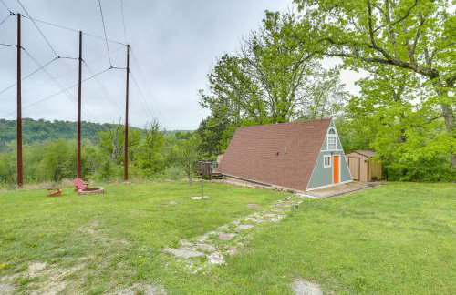 Cozy Cabin w/ Fire Pit: Walk to Lake Taneycomo! - Photo 24