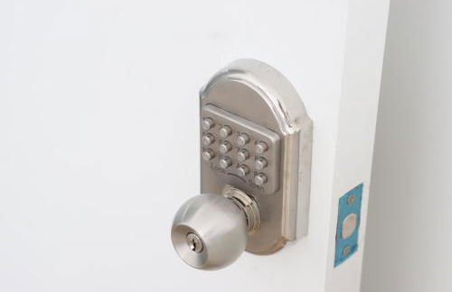 Spacious 3-Story Retreat with Rooftop Terrace and Modern Amenities - Foto 37