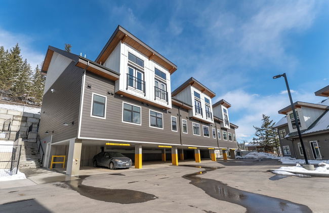 Skyridge 401 by Canmore Premier - Photo 21