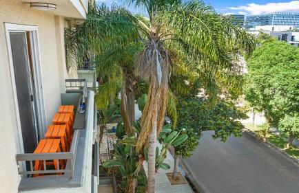 Beverly Hills 2 bed 2 bath Penthouse with Den and Parking 414 - Photo 39