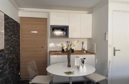 CASA AMOR & SPA, appartement suite jacuzzi & piscine chauffée - Foto 22