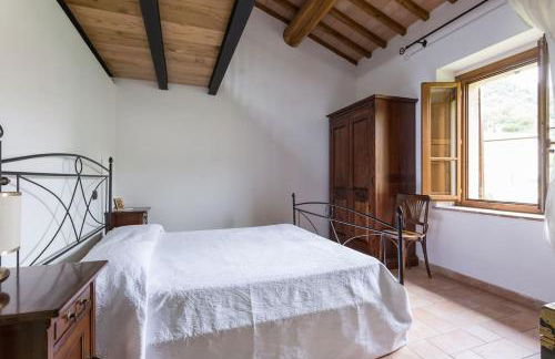 Casa ridente nella valle del Menotre con giardino - Photo 5