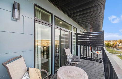 Luxurious Midtown Retreat with Elevator Access - Foto 4