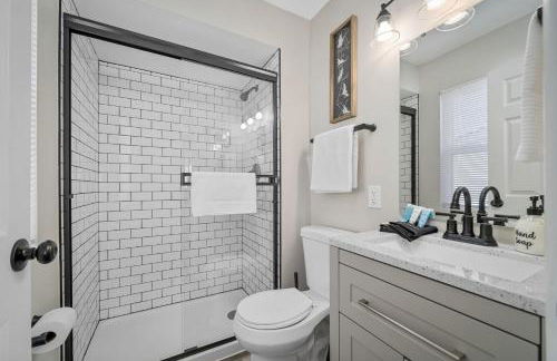 Bellerive Hangout with Hot Tub by StayLage - Foto 9