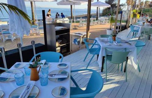 Luxury 3 Bedrooms, Private Heated Pool - EHHouse - Photo 23