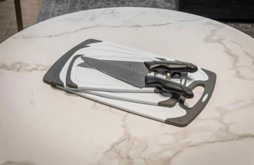 MDRN Escape with Natural Light Wi-Fi Gym Parking - Foto 8