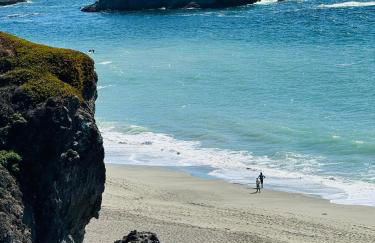 Ocean and Sunset Views - Cliff Side Cottage - Foto 27