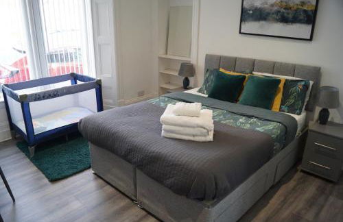 Bright & Stylish 1-bed Apt W/free Parking & Wi-fi - Photo 16