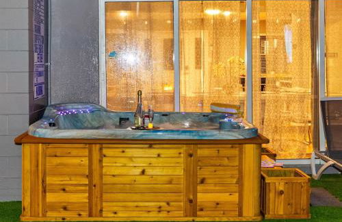 Pool Hot Tub Massage Chair Free EV Charger 5 Mins to Beaches! - Foto 70