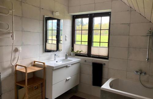 Górskie Formy - drewniany dom w górach z balią - Foto 7