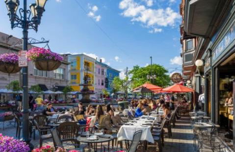 Bright 2-Bedroom Apartment in Federal Hill with Parking, Walk to Atwells Ave - Foto 9