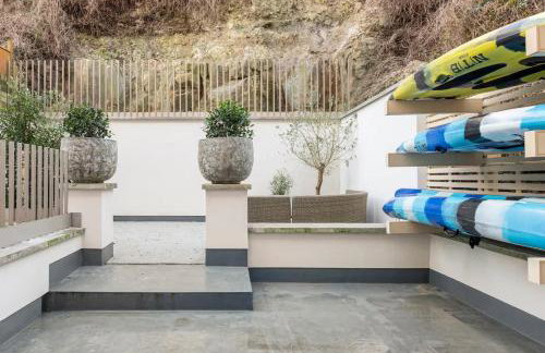 3 Bedroom, 3 bathroom large flat with sea views! - Foto 2