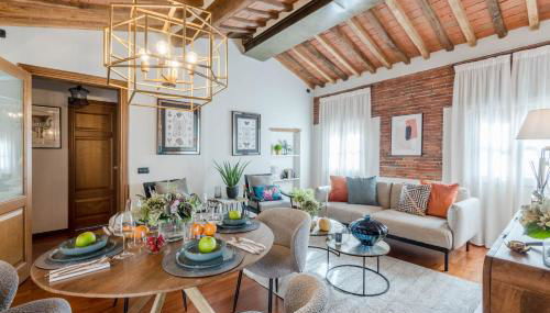 Dorina Penthouse 2 bedrooms 2 bathrooms in Lucca - Foto 4